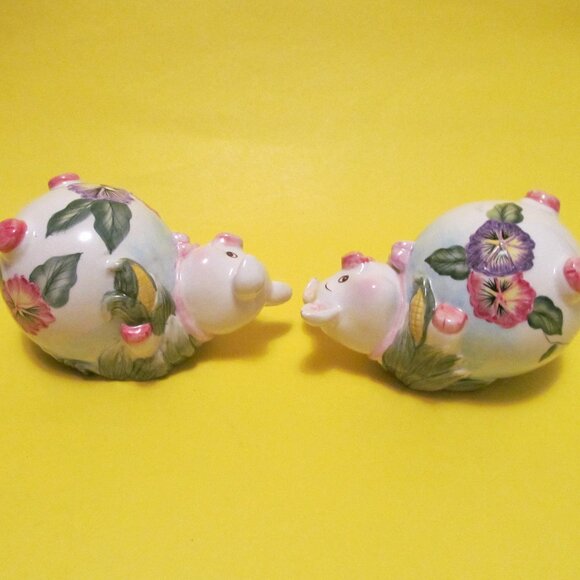 Pansy pig figurines Two piece set - Picture 3 of 8